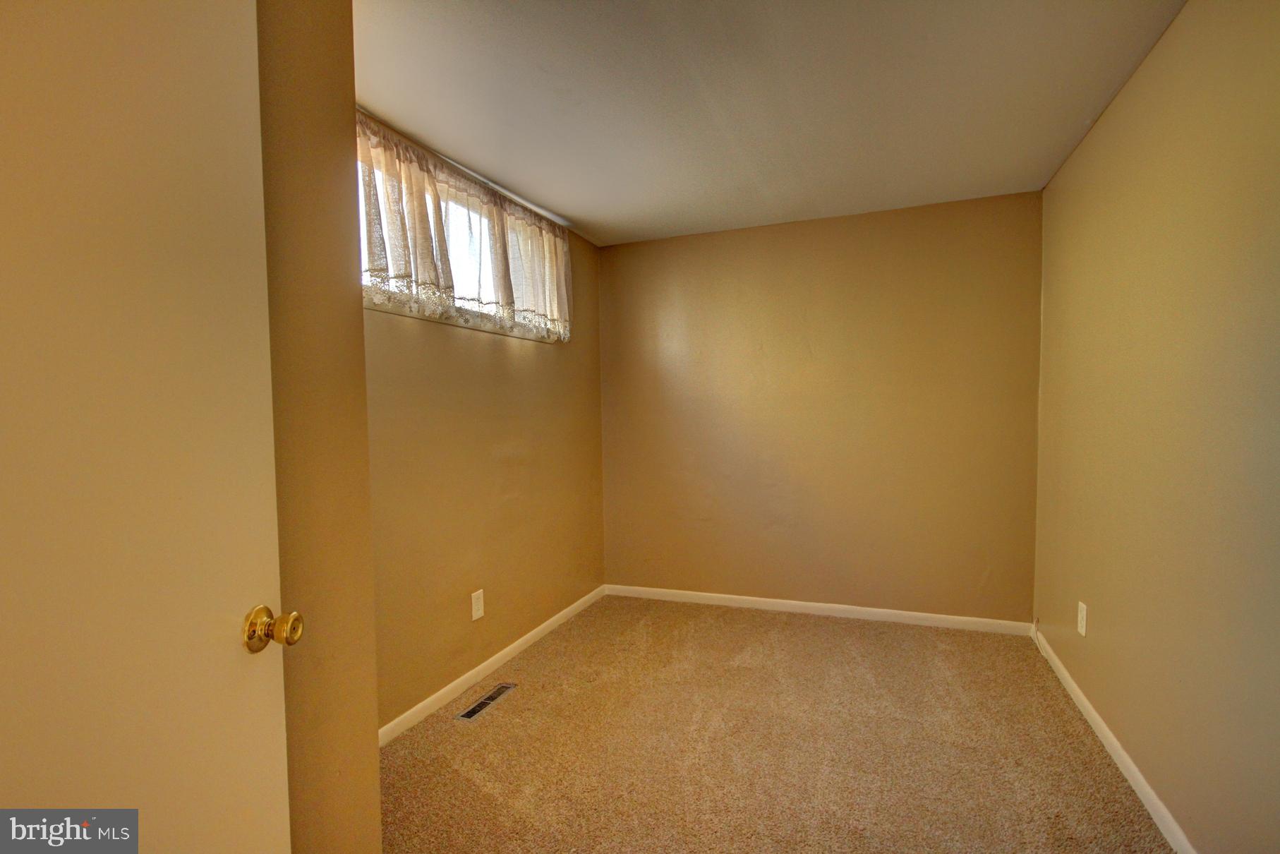 938 Andover Road Lansdale, PA 19446 - Photo 19 of 25 Bedroom 3