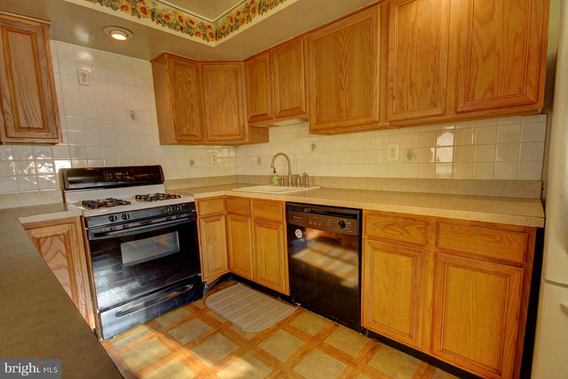 938 Andover Road Lansdale, PA 19446 - Photo 9 of 25 Kitchen