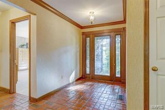 1635 Trotting Trail Road Chesterfield, MO 63005 - Photo 4 of 41 Gallery Image 4