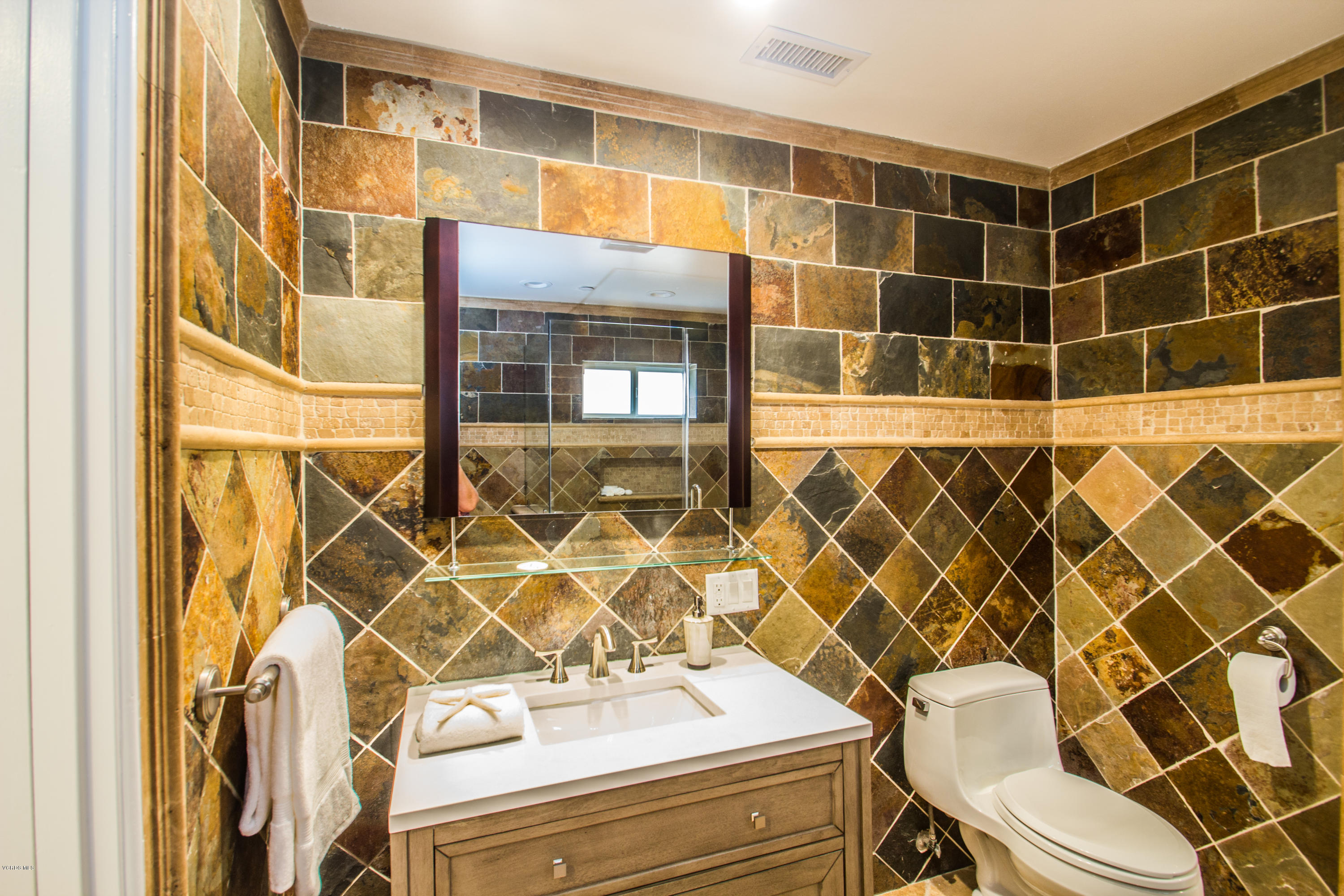 5350 Seabreeze Way Oxnard, CA 93035 - Photo 12 of 61 12