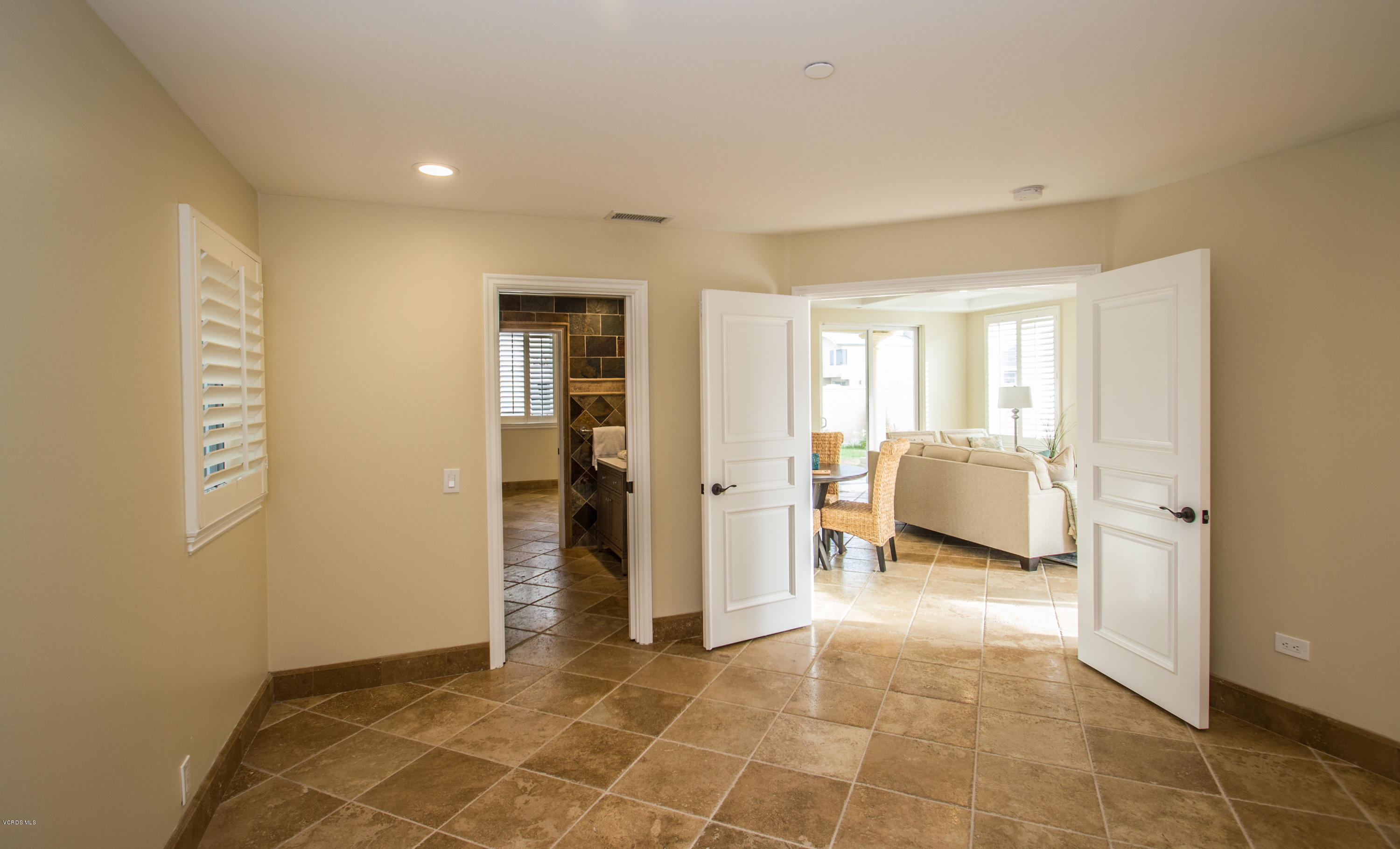 5350 Seabreeze Way Oxnard, CA 93035 - Photo 9 of 61 8