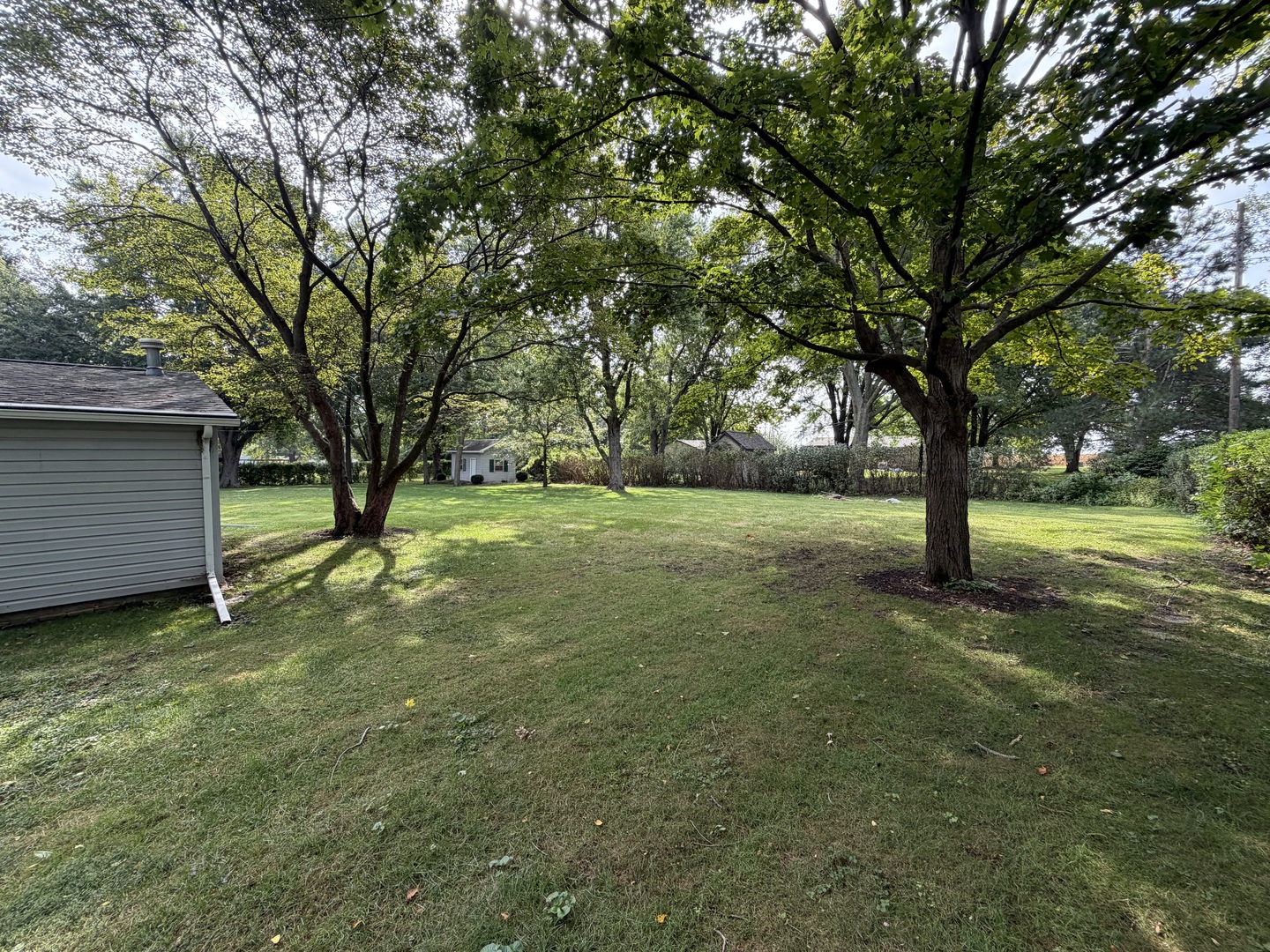 10083 Elizabeth Road Bloomington, IL 61705 - Photo 3 of 19 Gallery Image 3