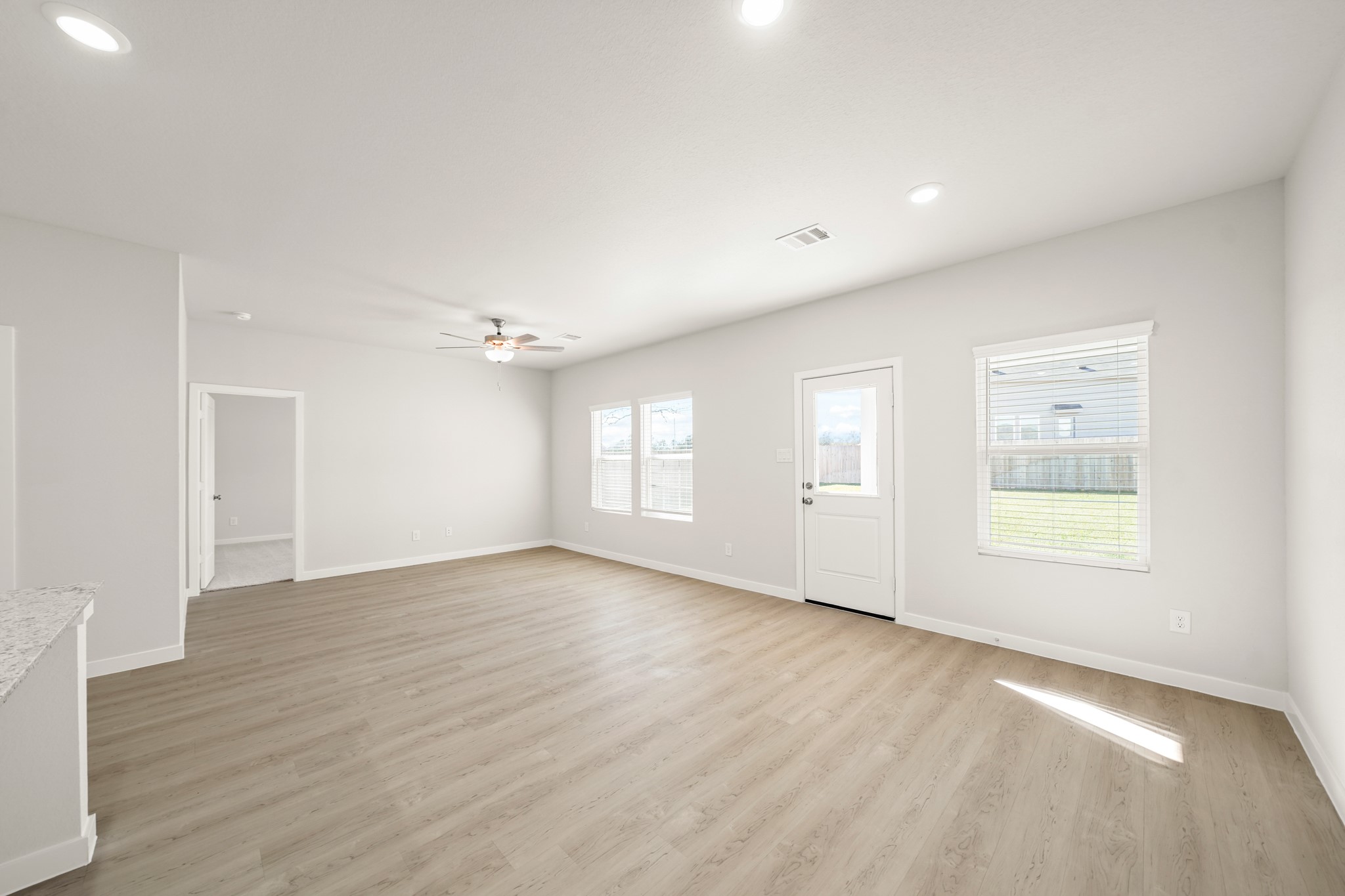 500 Shoreview Drive Conroe, TX 77303 - Photo 12 of 28