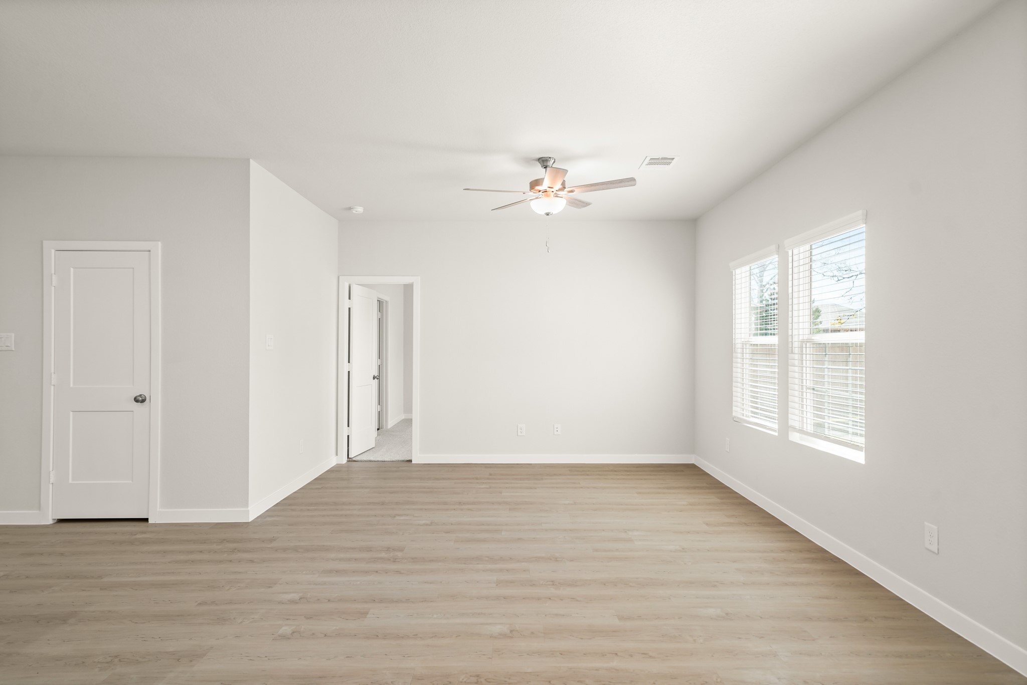 500 Shoreview Drive Conroe, TX 77303 - Photo 13 of 28