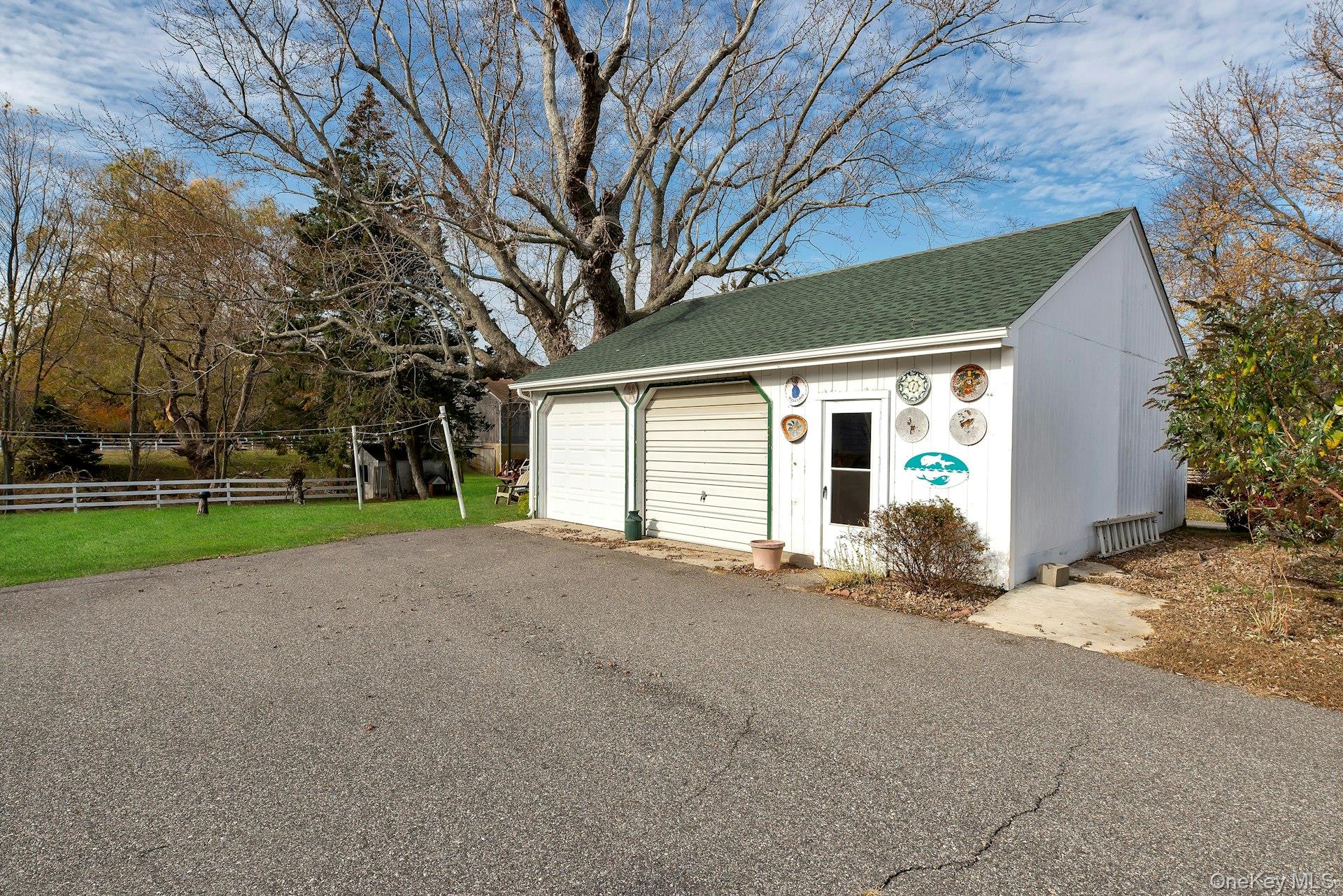 1760 Albertson Lane Greenport, NY 11944 - Photo 23 of 40 View of detached garage