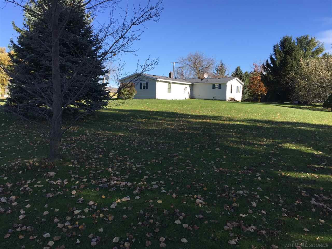 5274 Gardner Line Road Croswell, MI 48422 - Photo 4 of 10