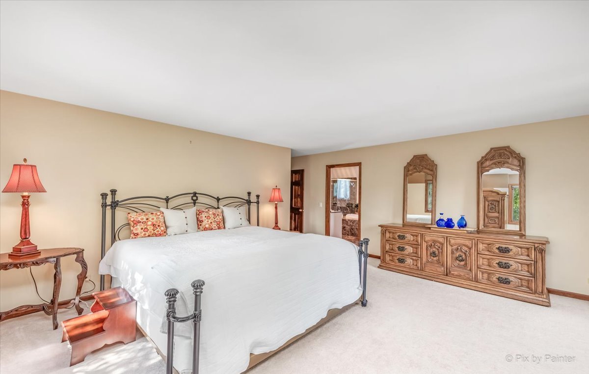 18 Aintree Road St. Charles, IL 60174 - Photo 23 of 52