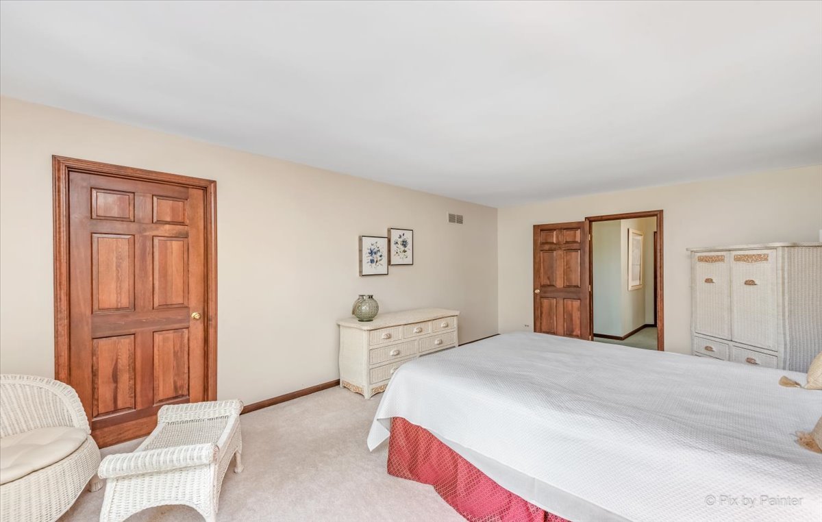 18 Aintree Road St. Charles, IL 60174 - Photo 27 of 52