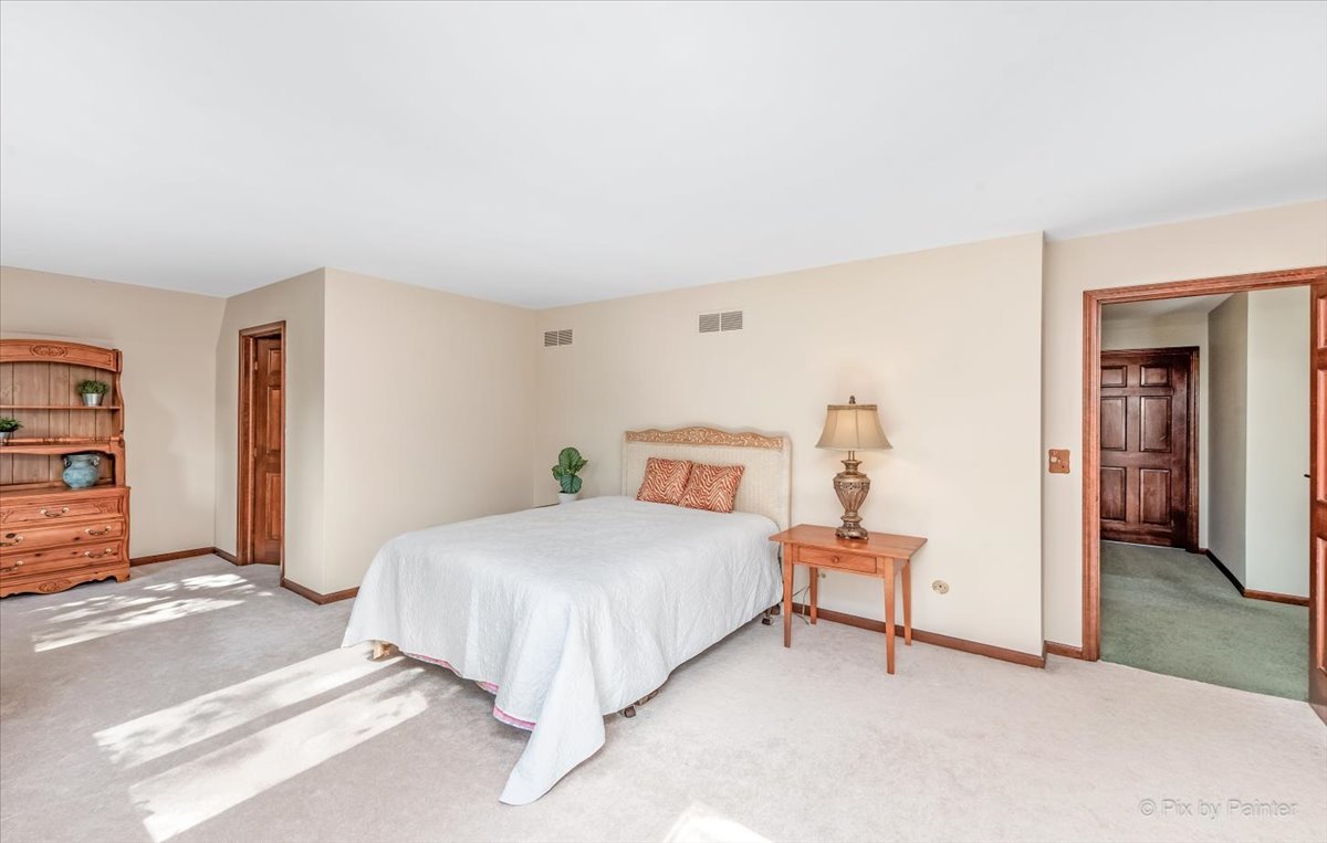 18 Aintree Road St. Charles, IL 60174 - Photo 29 of 52
