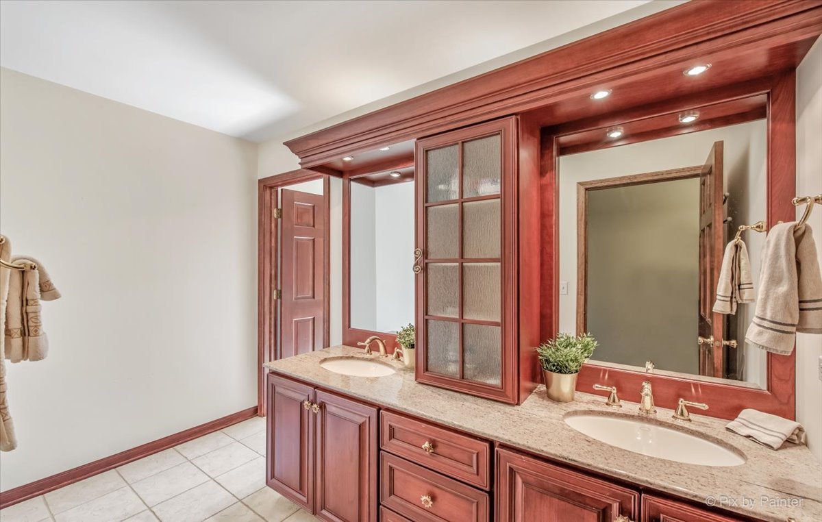 18 Aintree Road St. Charles, IL 60174 - Photo 33 of 52