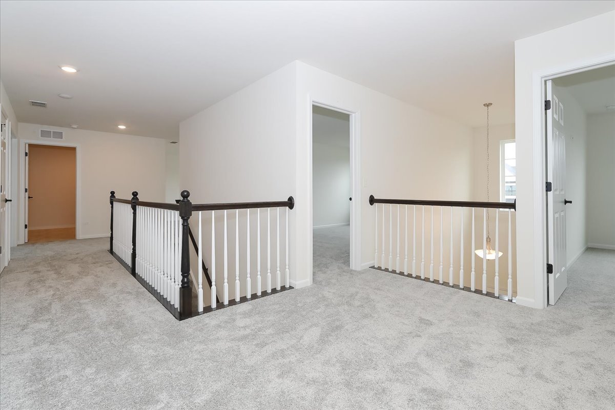 860 Preston Lane Oswego, IL 60543 - Photo 23 of 34