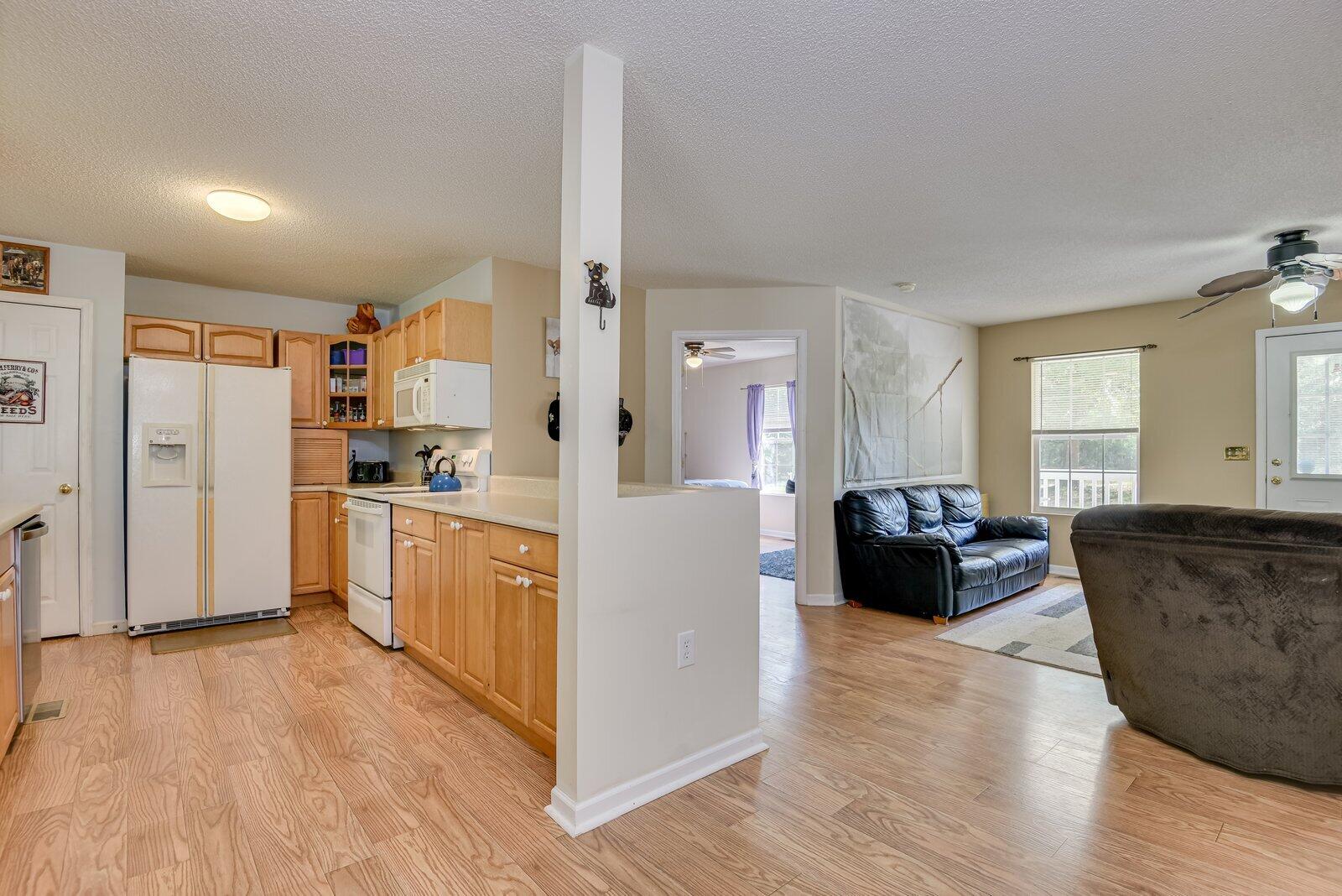 4127 Vaucluse Road Aiken, SC 29801 - Photo 6 of 44