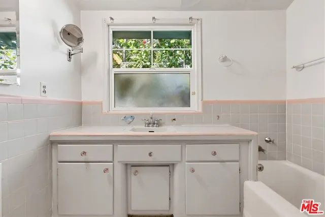 $1,750,000 | 7024 Kentwood Avenue, Los Angeles, CA 90045