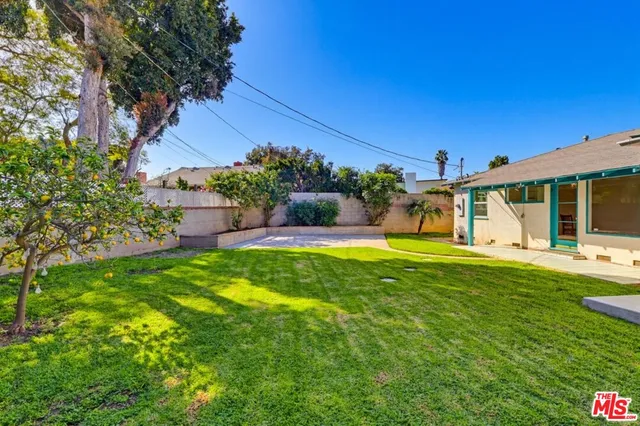 $1,750,000 | 7024 Kentwood Avenue, Los Angeles, CA 90045