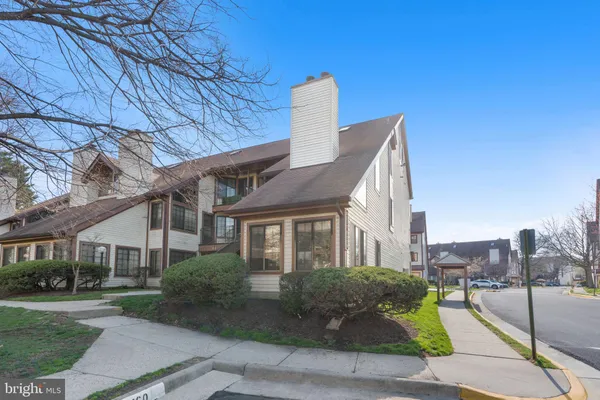 $2,000 | 6011 D Curtier Drive, Unit D, Alexandria, VA 22310