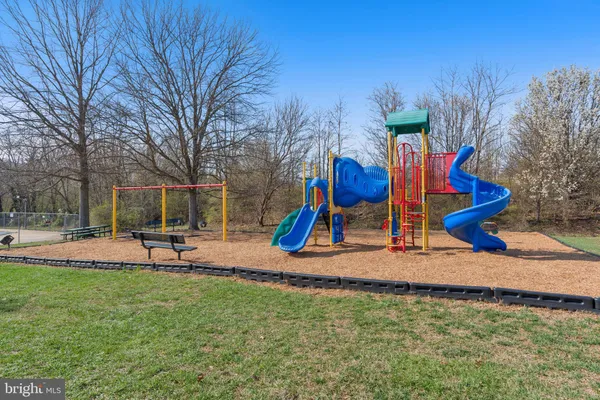 $2,000 | 6011 D Curtier Drive, Unit D, Alexandria, VA 22310