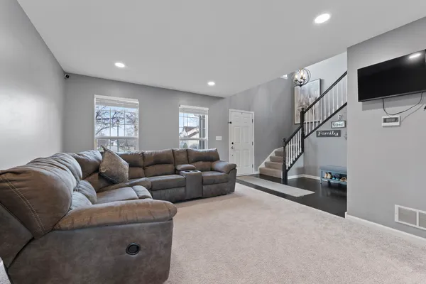 $429,999 | 1438 South Amarias Drive, Round Lake, IL 60073