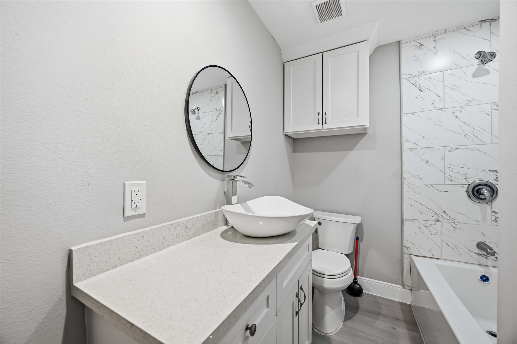 8129 Linda Vista Road Houston, TX 77028 - Photo 23 of 27