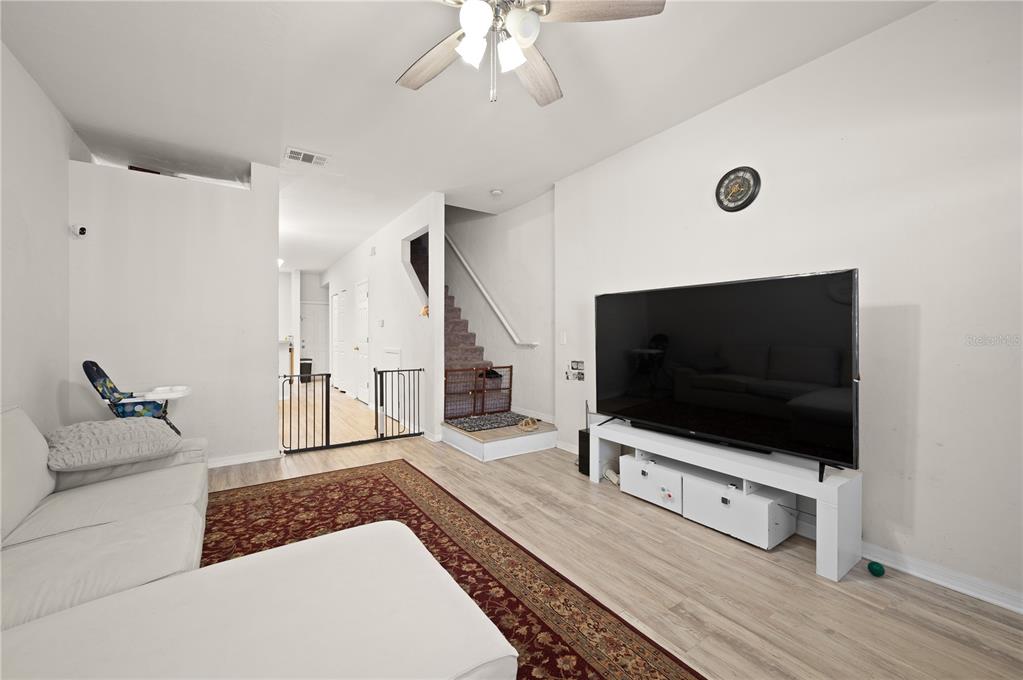 3901 Southwest 20th Avenue, Unit 609 Gainesville, FL 32607 - Photo 4 of 22