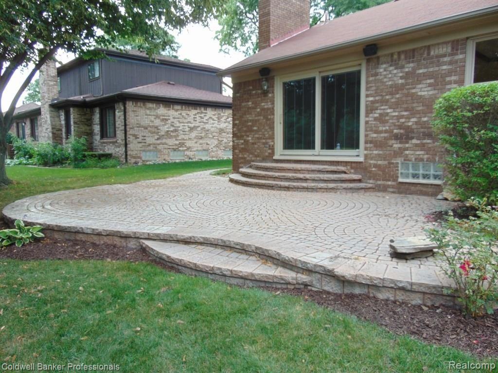 21237 Parklane Road Farmington Hills, MI 48335 - Photo 39 of 56