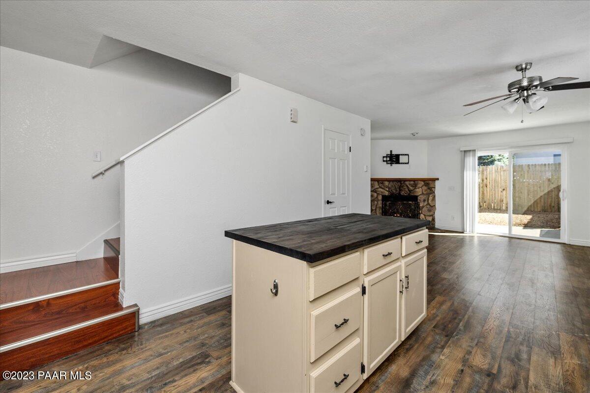 1240 Stetson Road, Unit 17 Prescott, AZ 86303 - Photo 8 of 18 08-Kitchen