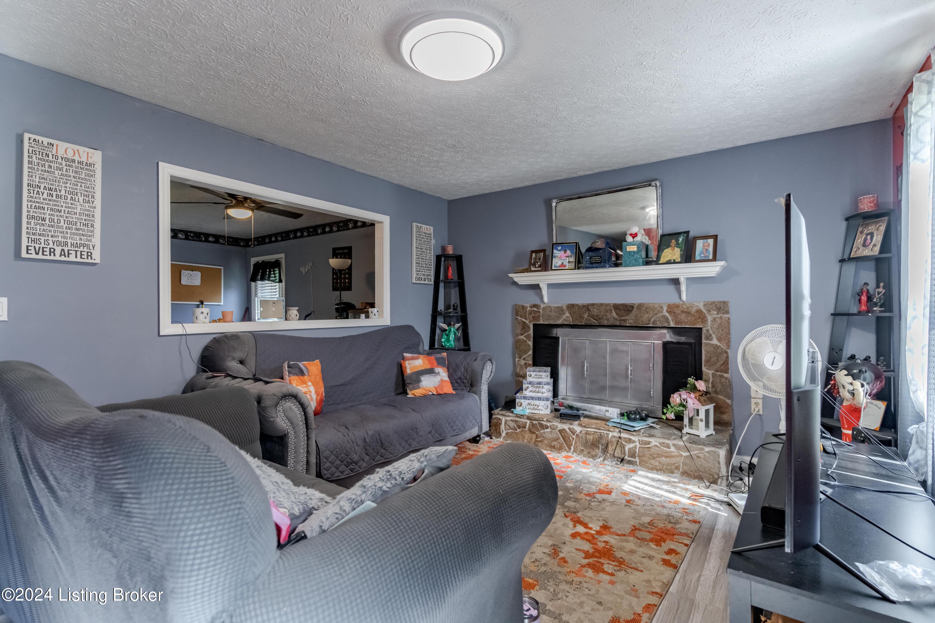 4615 Frel Road Louisville, KY 40272 - Photo 4 of 17 4