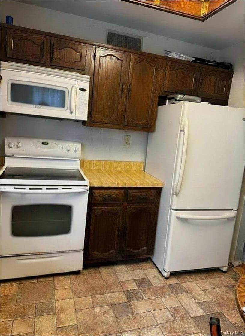 268 Edinburgh Drive Ridge, NY 11961 - Photo 7 of 12