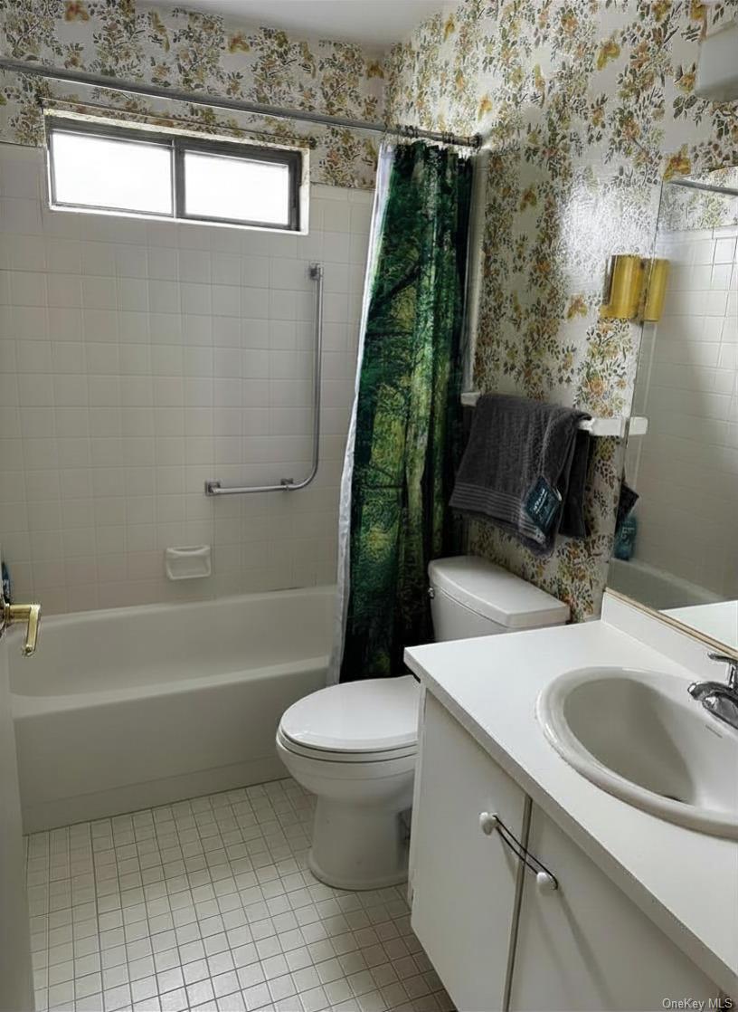 268 Edinburgh Drive Ridge, NY 11961 - Photo 9 of 12