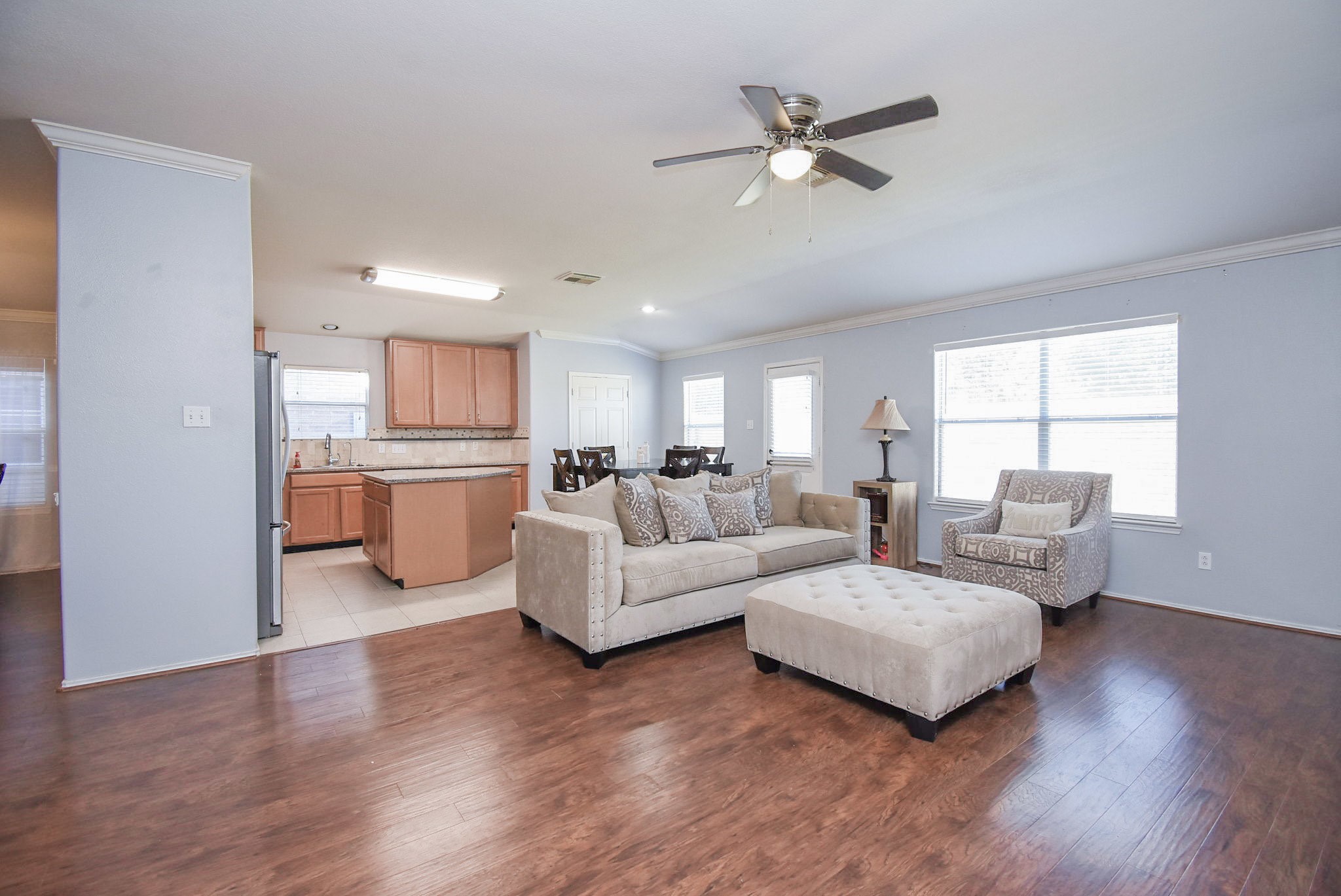 8502 Parapet Place Rosharon, TX 77583 - Photo 11 of 34 a living room with furniture and a large window
