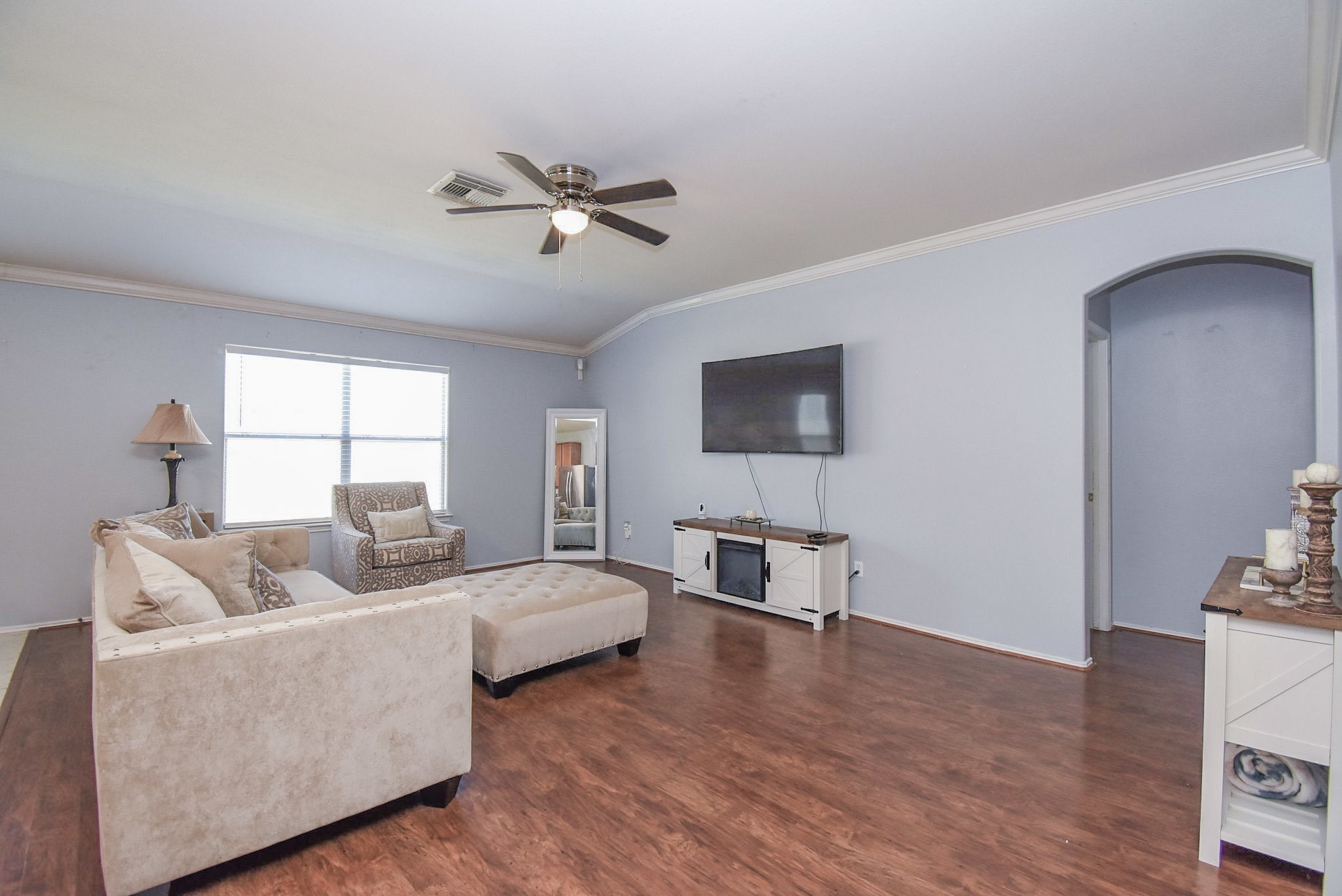 8502 Parapet Place Rosharon, TX 77583 - Photo 16 of 34 a living room with furniture and a wooden floor