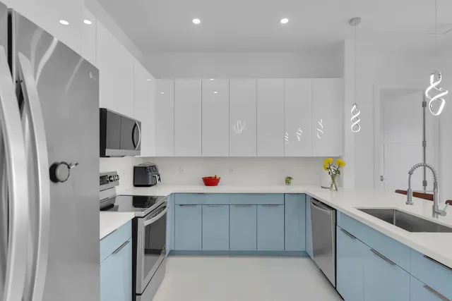 $1,899,000 | 518 Avenida Primiceria, Marathon, FL 33050