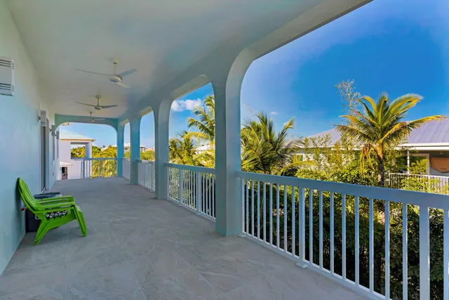 $1,899,000 | 518 Avenida Primiceria, Marathon, FL 33050