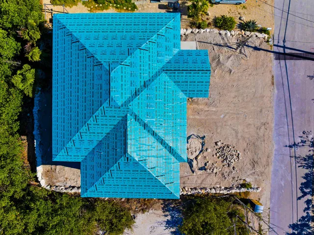 $1,899,000 | 518 Avenida Primiceria, Marathon, FL 33050