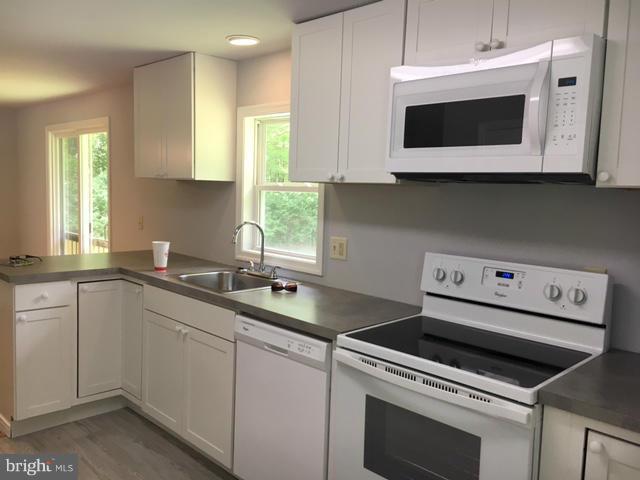 9028 Georgetown Road Chestertown, MD 21620 - Photo 2 of 19 Kitchen