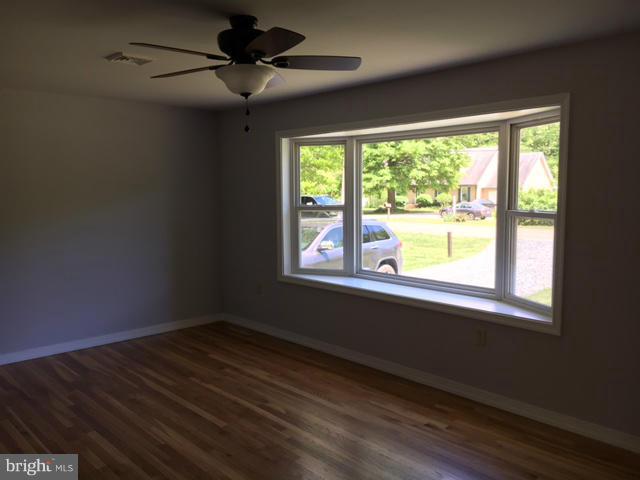 9028 Georgetown Road Chestertown, MD 21620 - Photo 5 of 19 Living Room