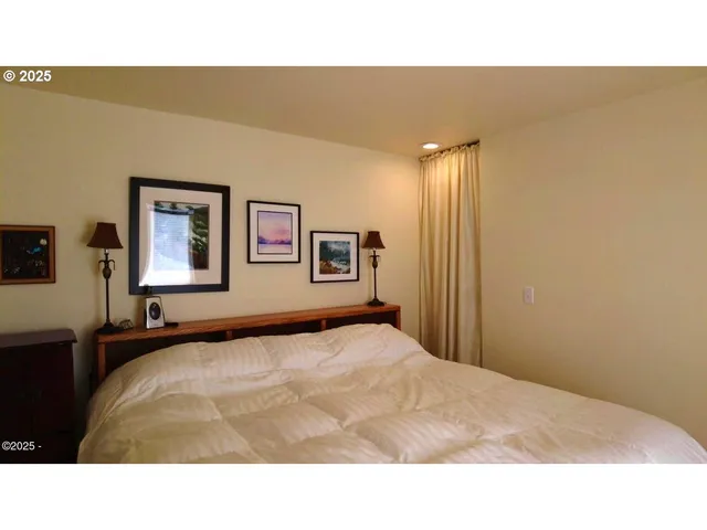 $699,000 | 3512 Highway 101, Yachats, OR 97498