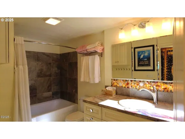 $699,000 | 3512 Highway 101, Yachats, OR 97498