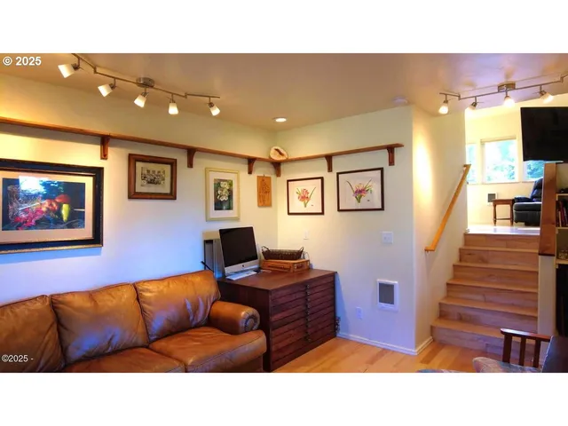 $699,000 | 3512 Highway 101, Yachats, OR 97498