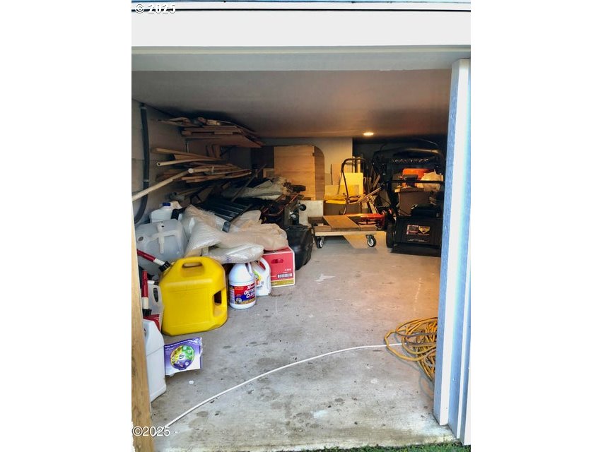 3512 Highway 101 Yachats, OR 97498 - Photo 29 of 39 a view of storage room