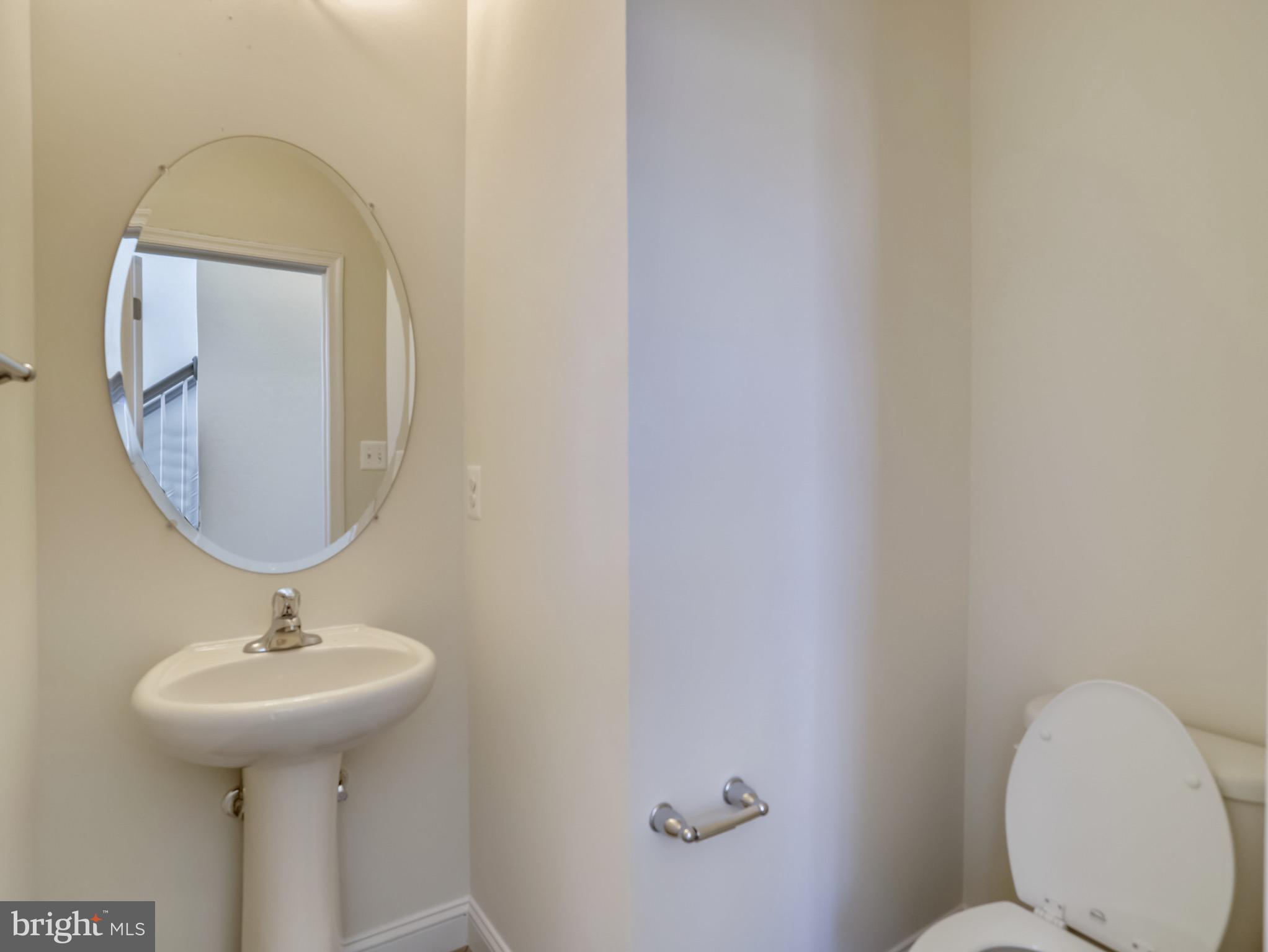 128 Overlea Road Severna Park, MD 21146 - Photo 12 of 30 Half bath on first floor.