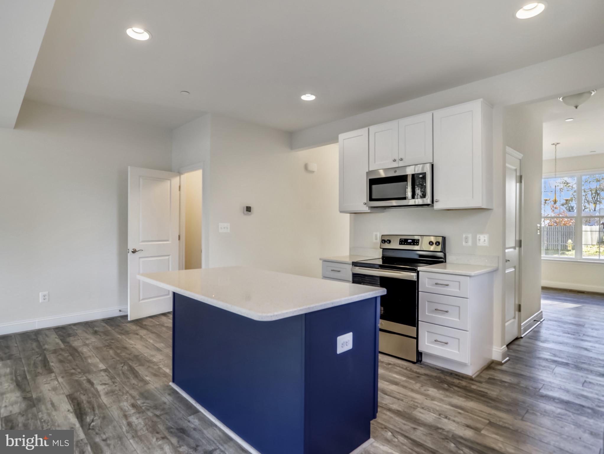 128 Overlea Road Severna Park, MD 21146 - Photo 7 of 30 9' ceilings!