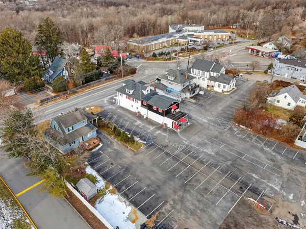 $1,149,000 | 2002 East Main Street, Mohegan Lake, NY 10547