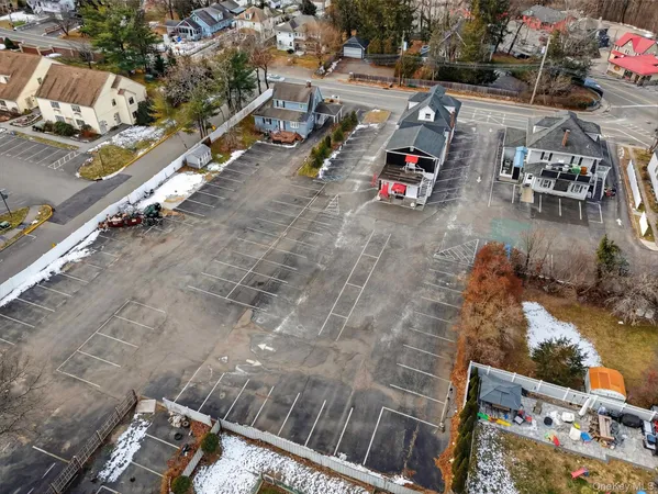 $1,149,000 | 2002 East Main Street, Mohegan Lake, NY 10547