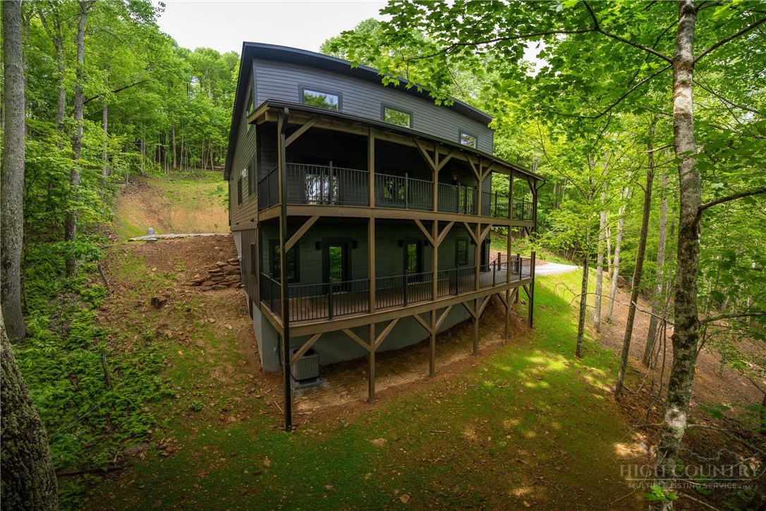 207 Laurel Canopy Lane Boone, NC 28607 - Photo 2 of 49