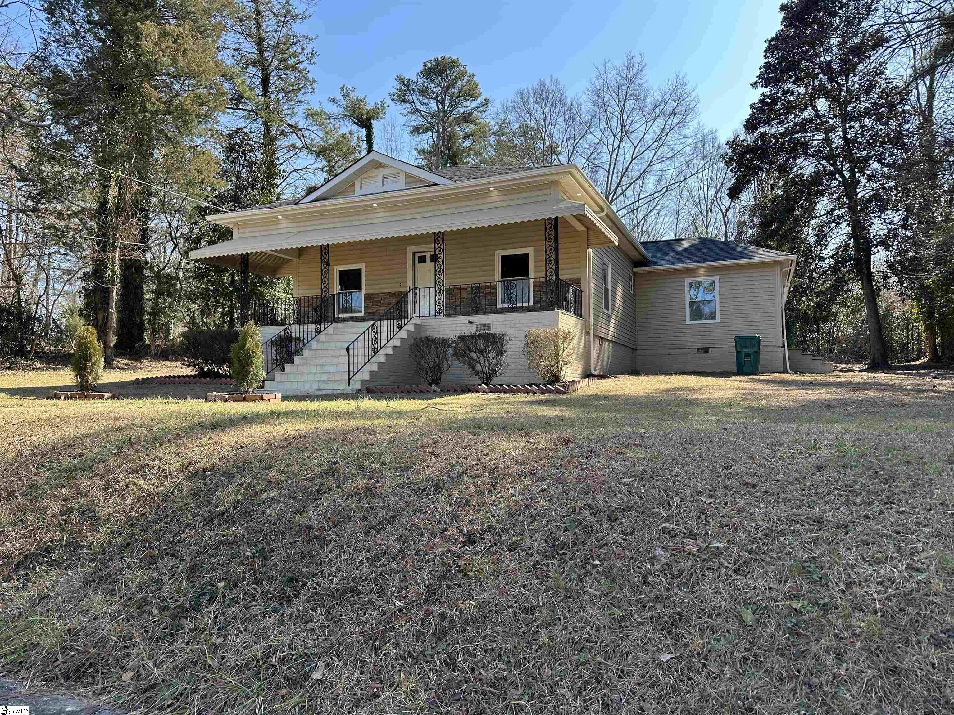 122 Sunset Drive Gaffney, SC 29340 - Photo 2 of 33