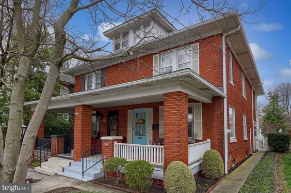 $250,000 | 1013 Locust Street, Columbia, PA 17512