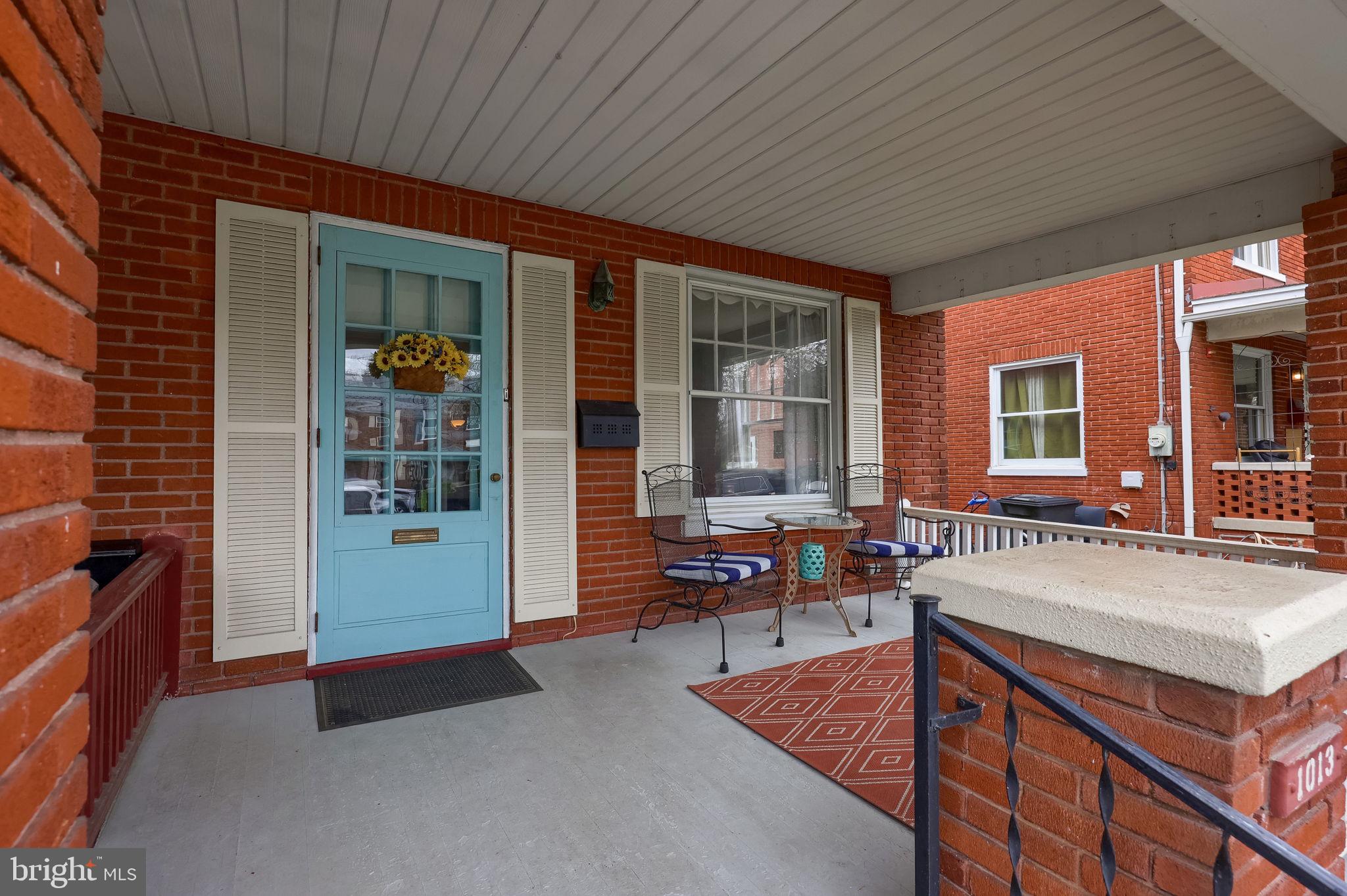 1013 Locust Street Columbia, PA 17512 - Photo 4 of 47 Fun blue door