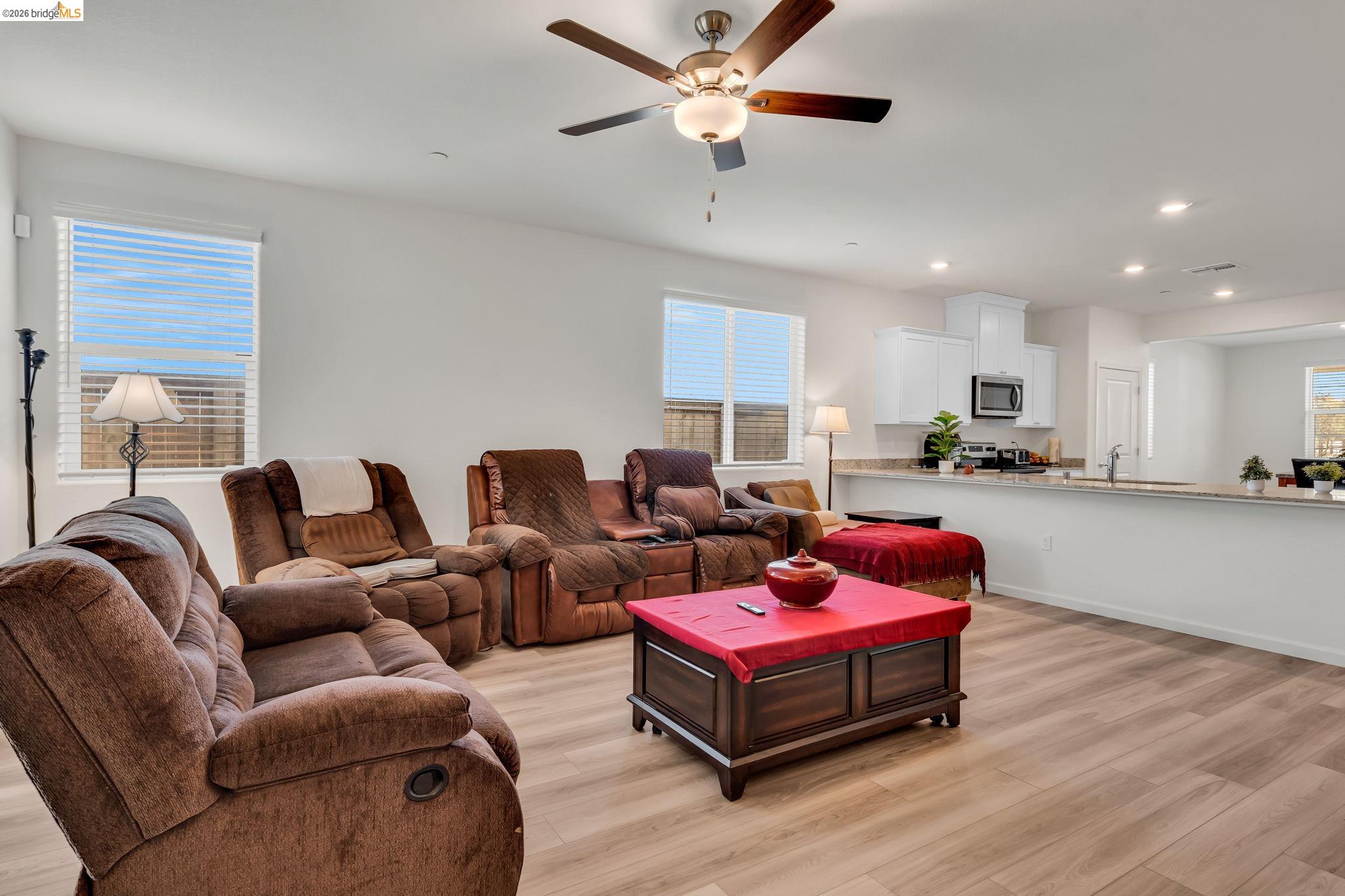 2087 Stars Drive Rio Vista, CA 94571 - Photo 17 of 51 a living room with furniture