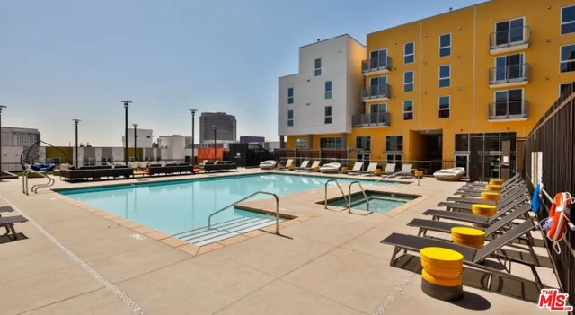 $2,284 | 555 North Spring Street, Unit B603, Los Angeles, CA 90012
