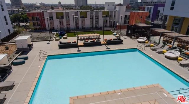 $2,284 | 555 North Spring Street, Unit B603, Los Angeles, CA 90012